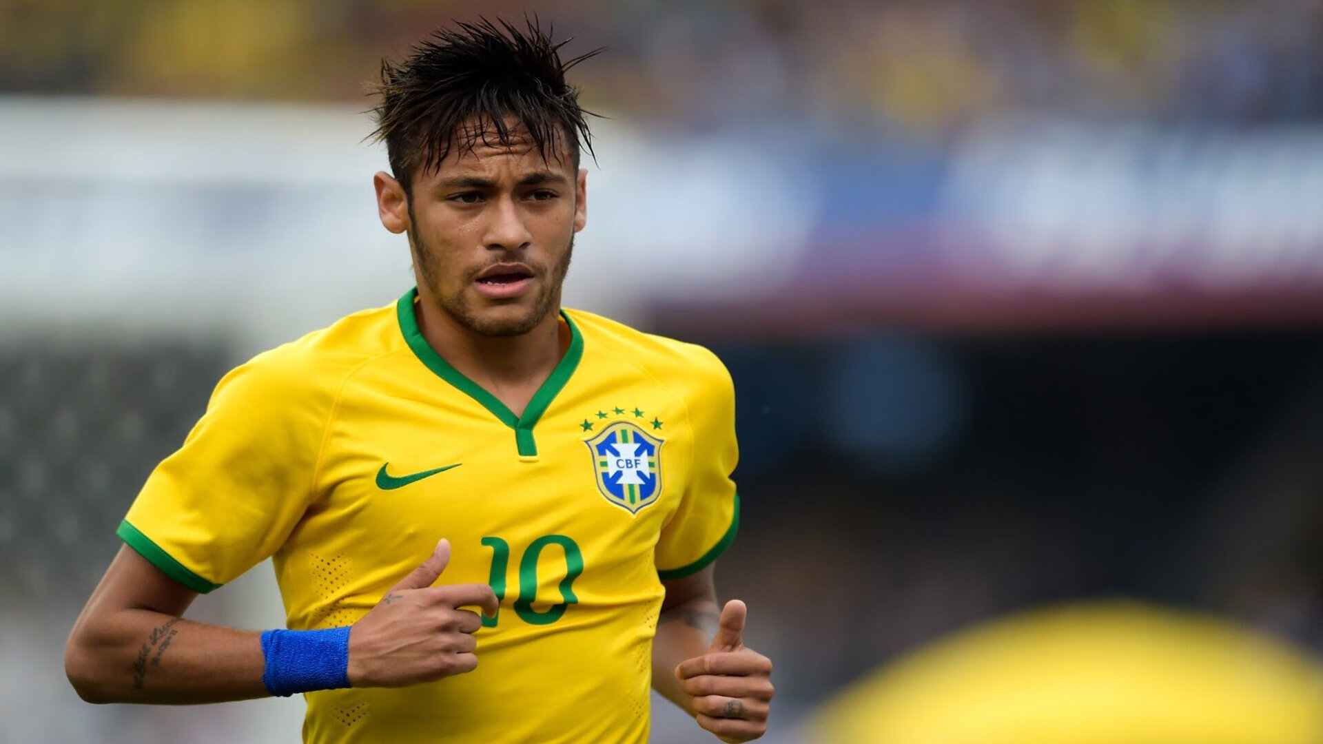 曼联豪掷千万签下一名高潜力前锋，重塑攻击线，曼联最强