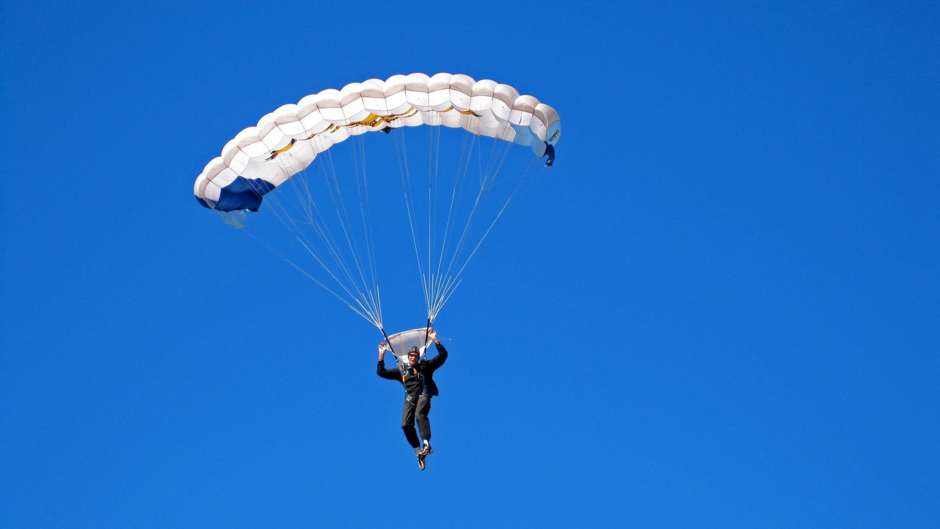篮球训练装备智能化产品热销市场，篮球训练装备大全